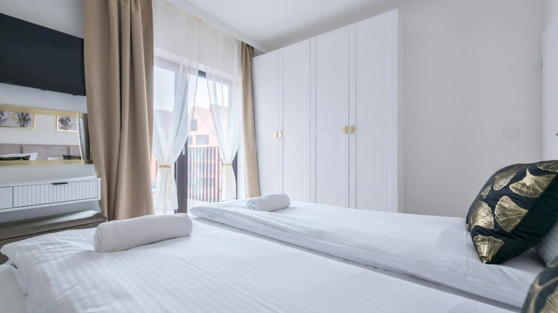 Dom & House Granaria II Superior Apartment On Granary Island By Noclegi Renters Gdansk Poland